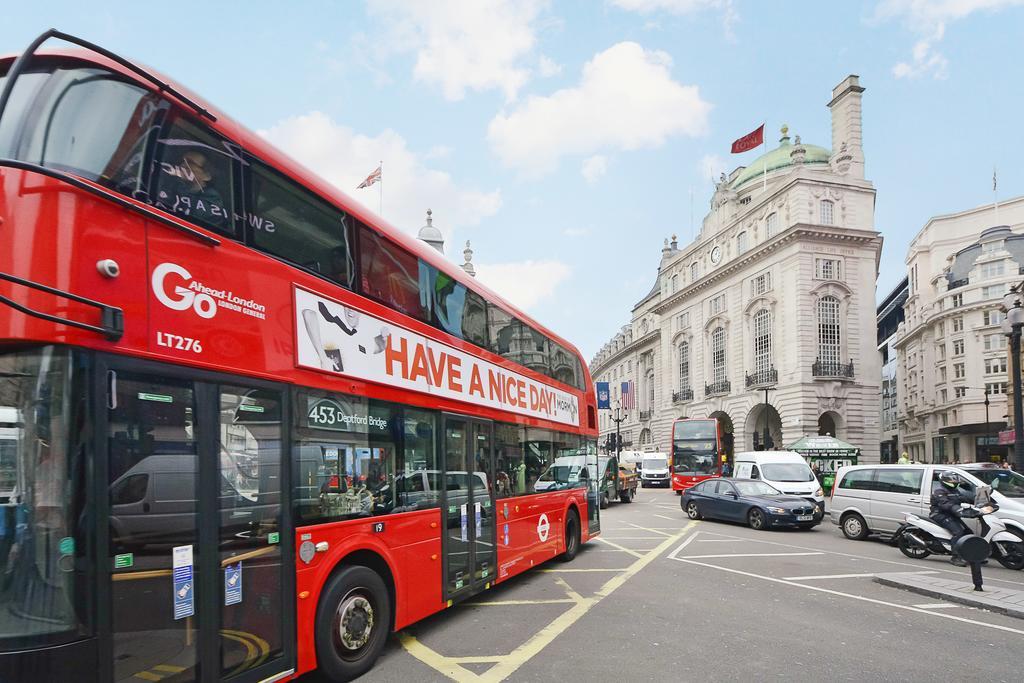 Piccadilly Circus Apartments Лондон Экстерьер фото