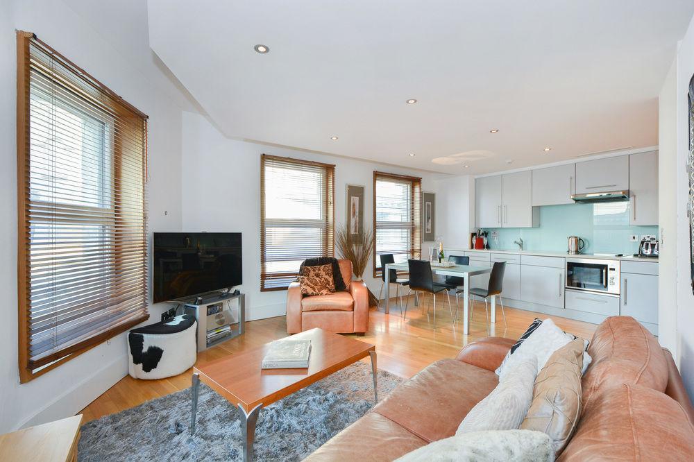 Piccadilly Circus Apartments Лондон Экстерьер фото