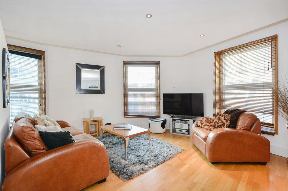Piccadilly Circus Apartments Лондон Экстерьер фото