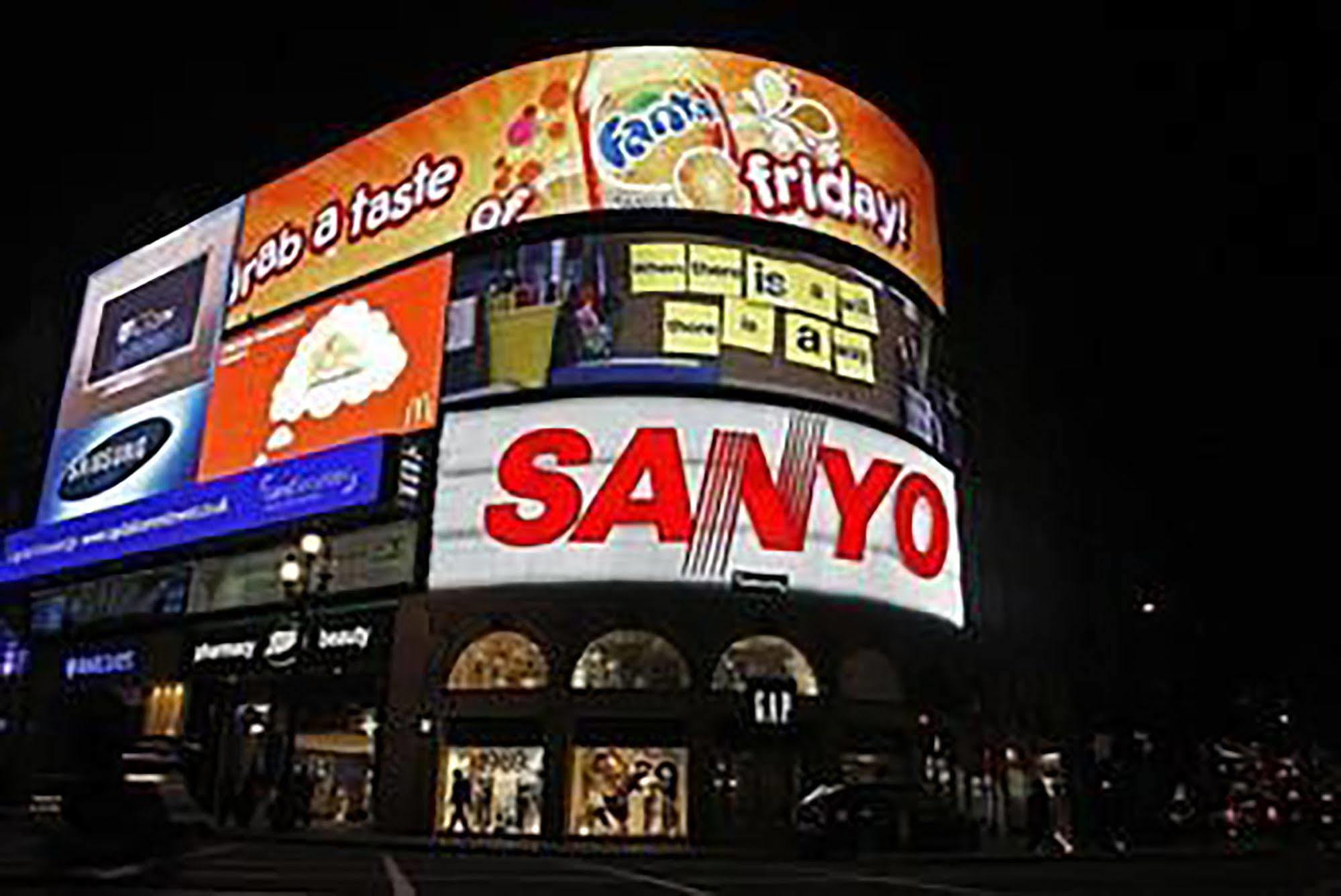 Piccadilly Circus Apartments Лондон Экстерьер фото