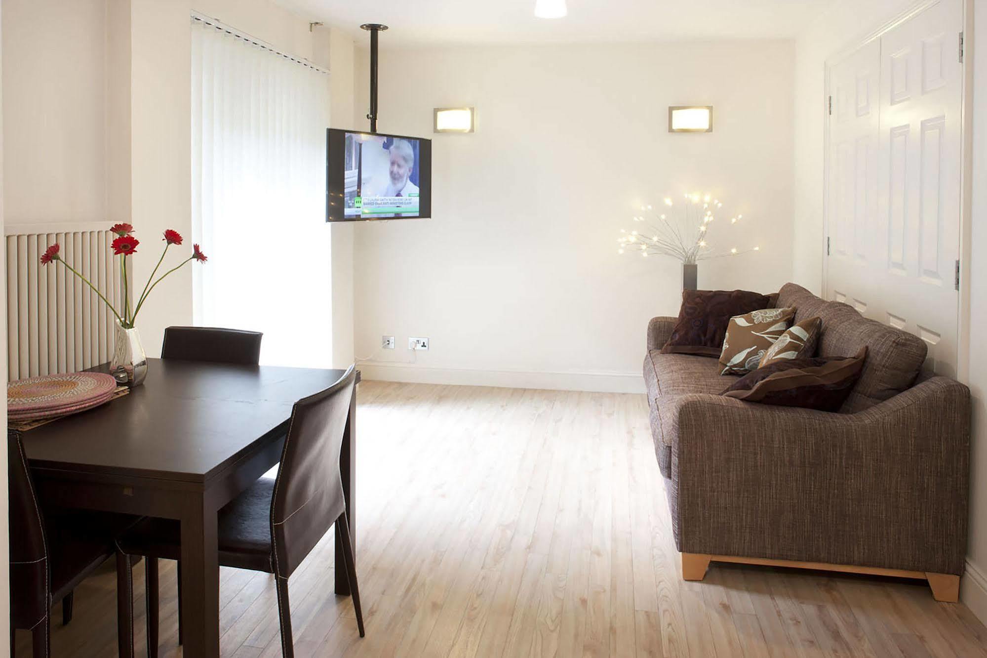 Piccadilly Circus Apartments Лондон Экстерьер фото