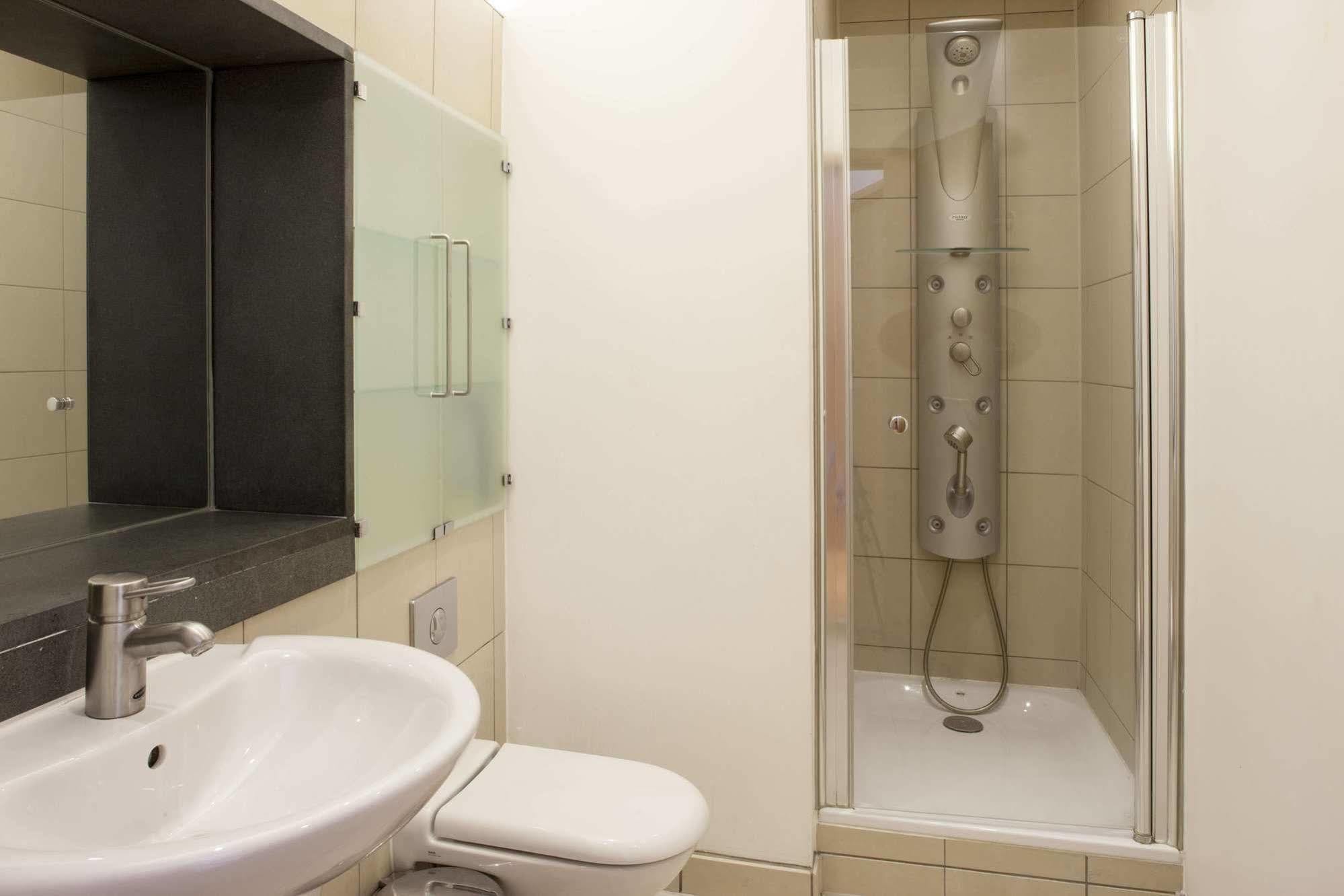 Piccadilly Circus Apartments Лондон Экстерьер фото
