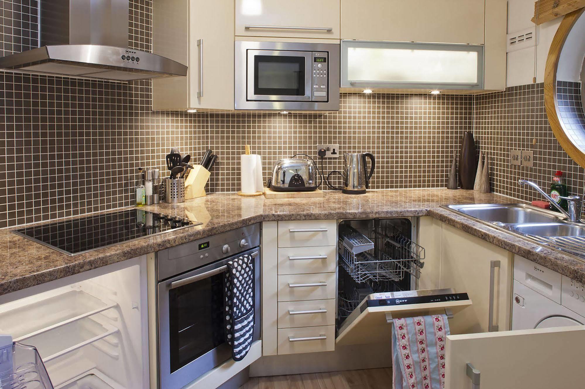Piccadilly Circus Apartments Лондон Экстерьер фото