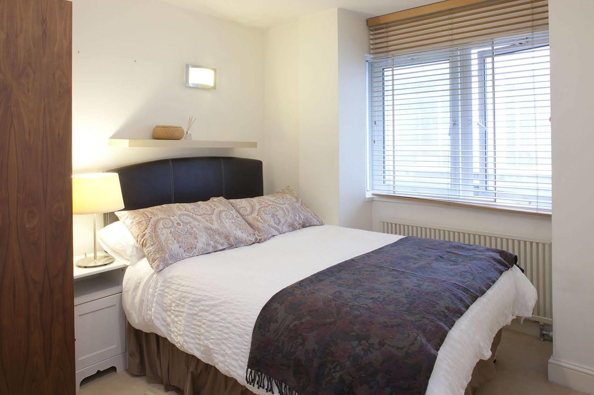 Piccadilly Circus Apartments Лондон Экстерьер фото