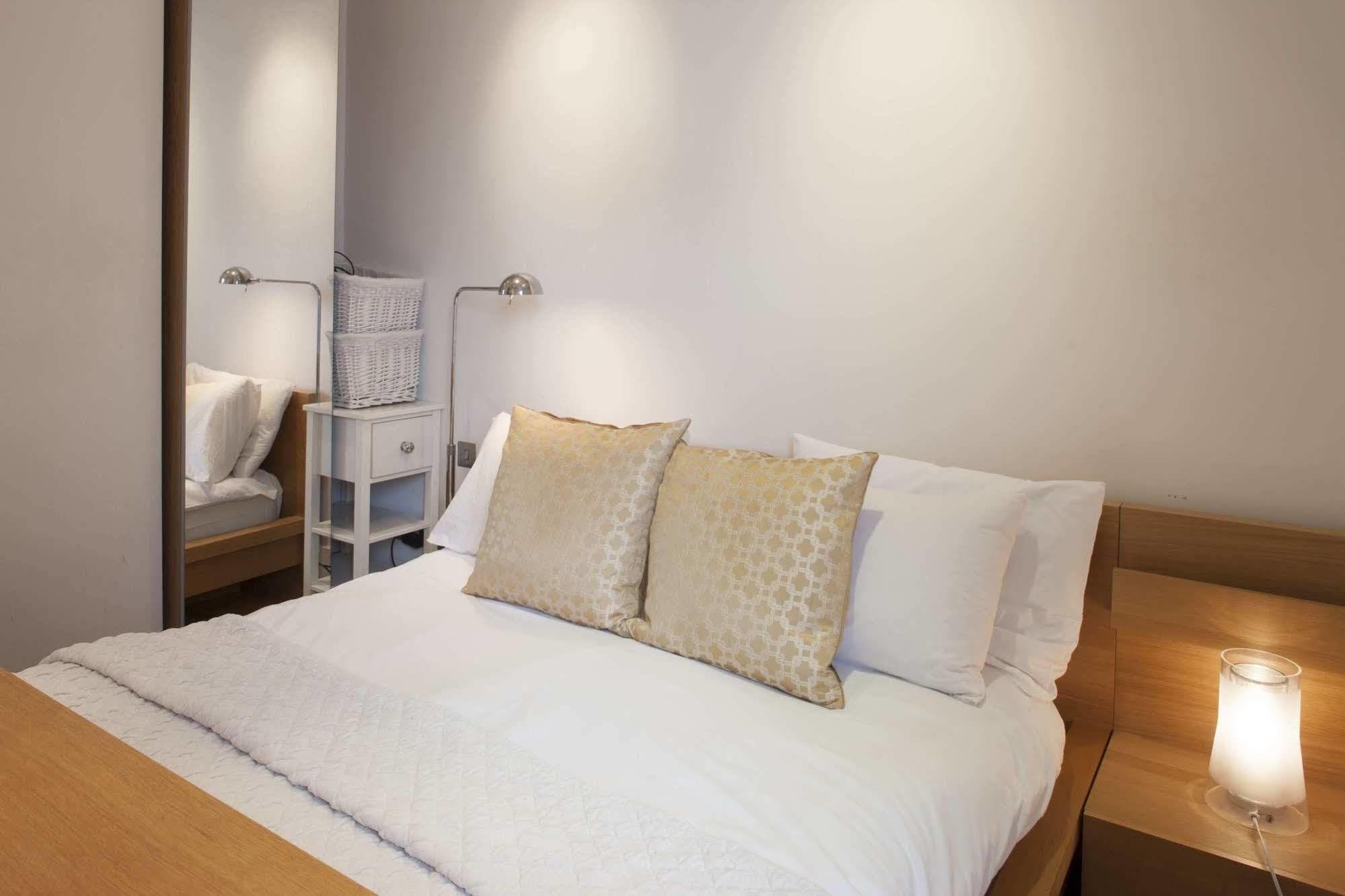 Piccadilly Circus Apartments Лондон Экстерьер фото